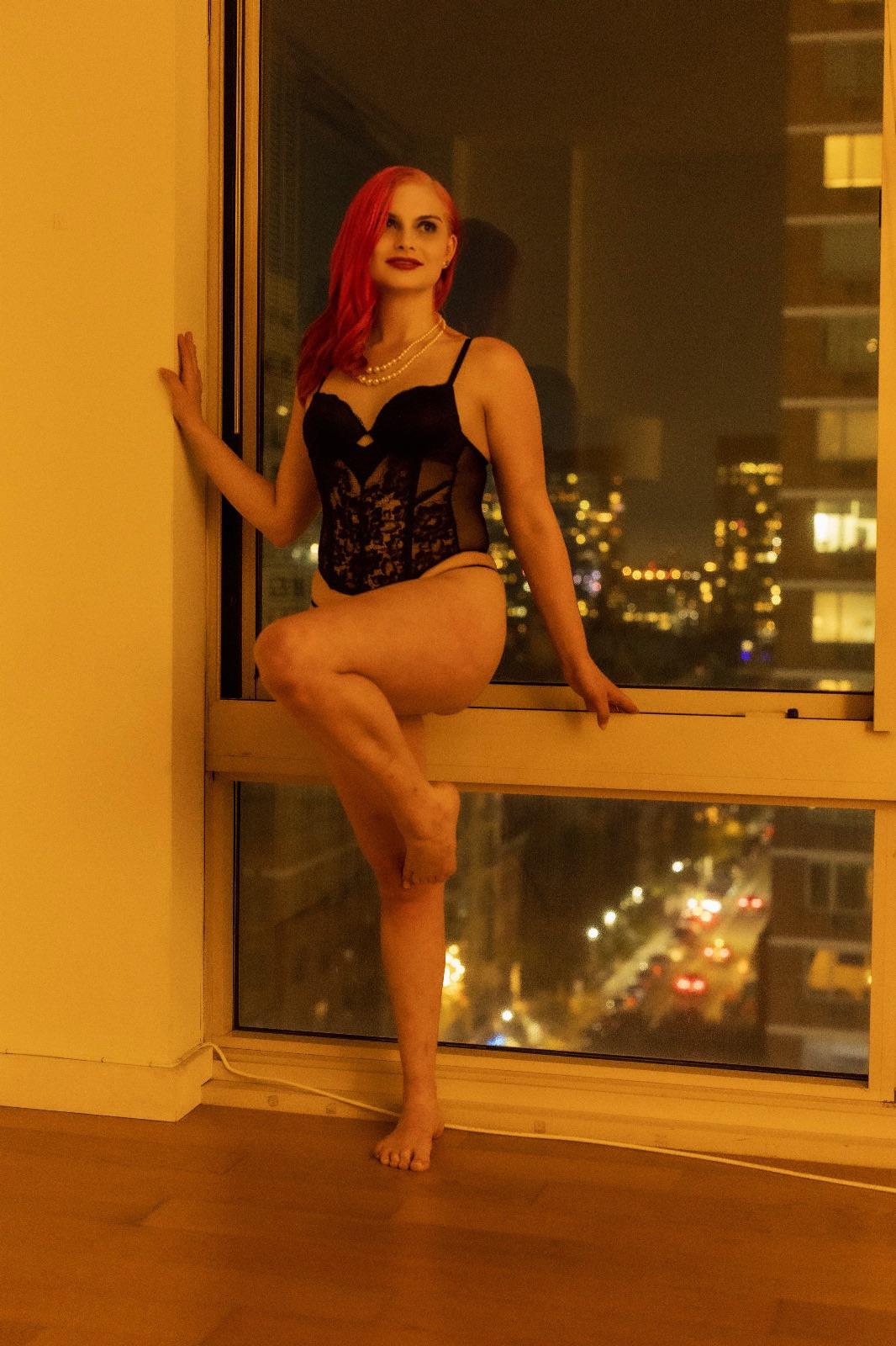 Kylie : a down city divas escort